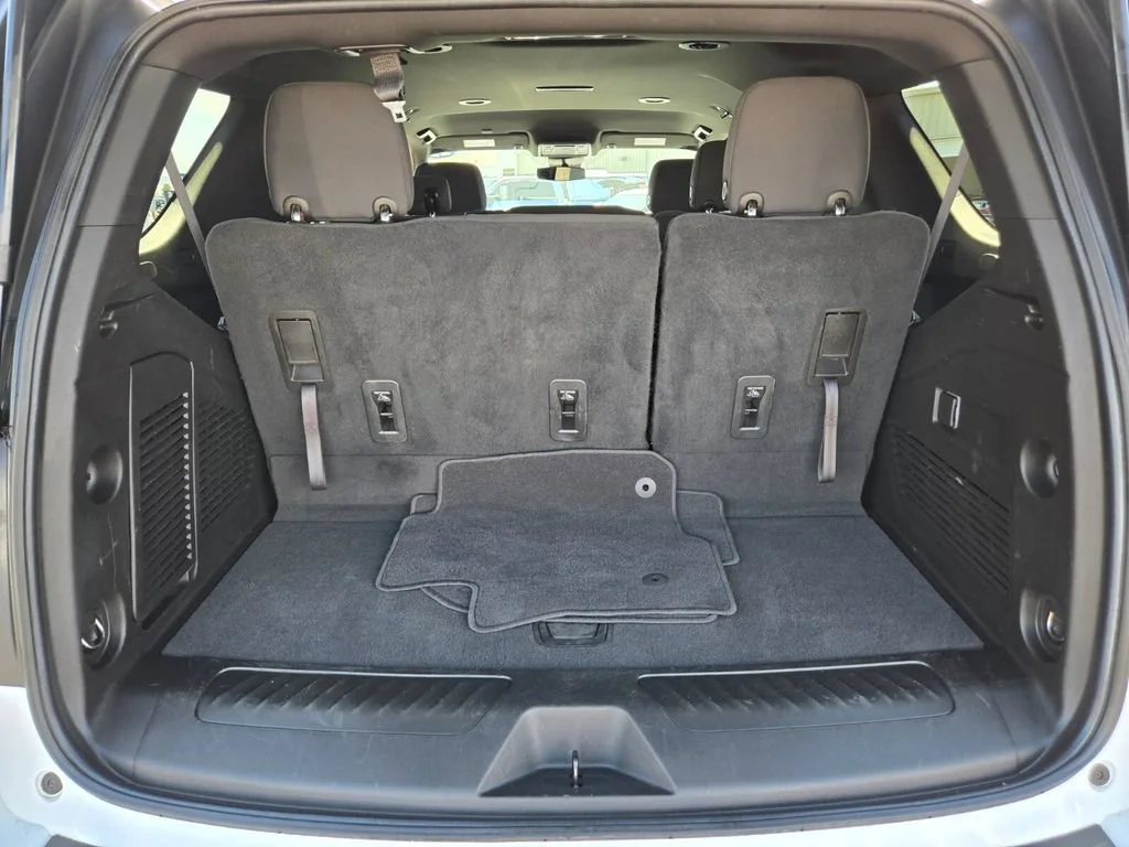 Used 2023 Summit White Chevrolet LS image 13