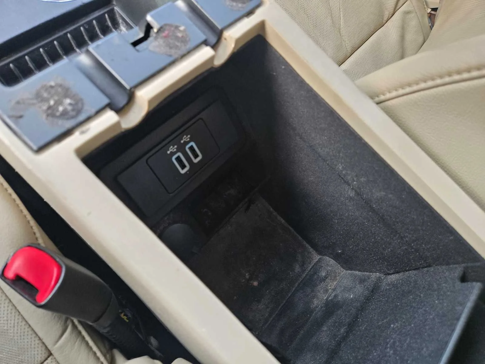 Used 2019  Ford Limited image 20