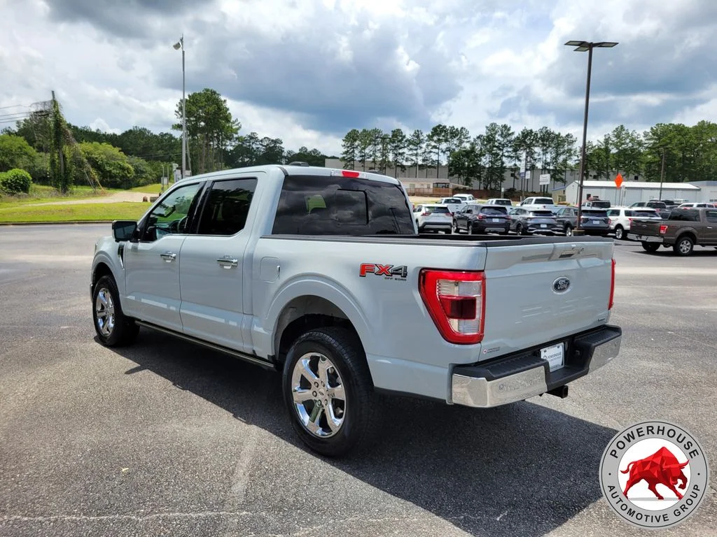 Used 2023 White Ford Lariat image 4