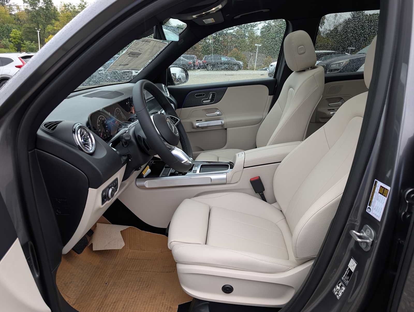 New 2026 Mountain Grey Metallic Mercedes-Benz GLB 250 image 4