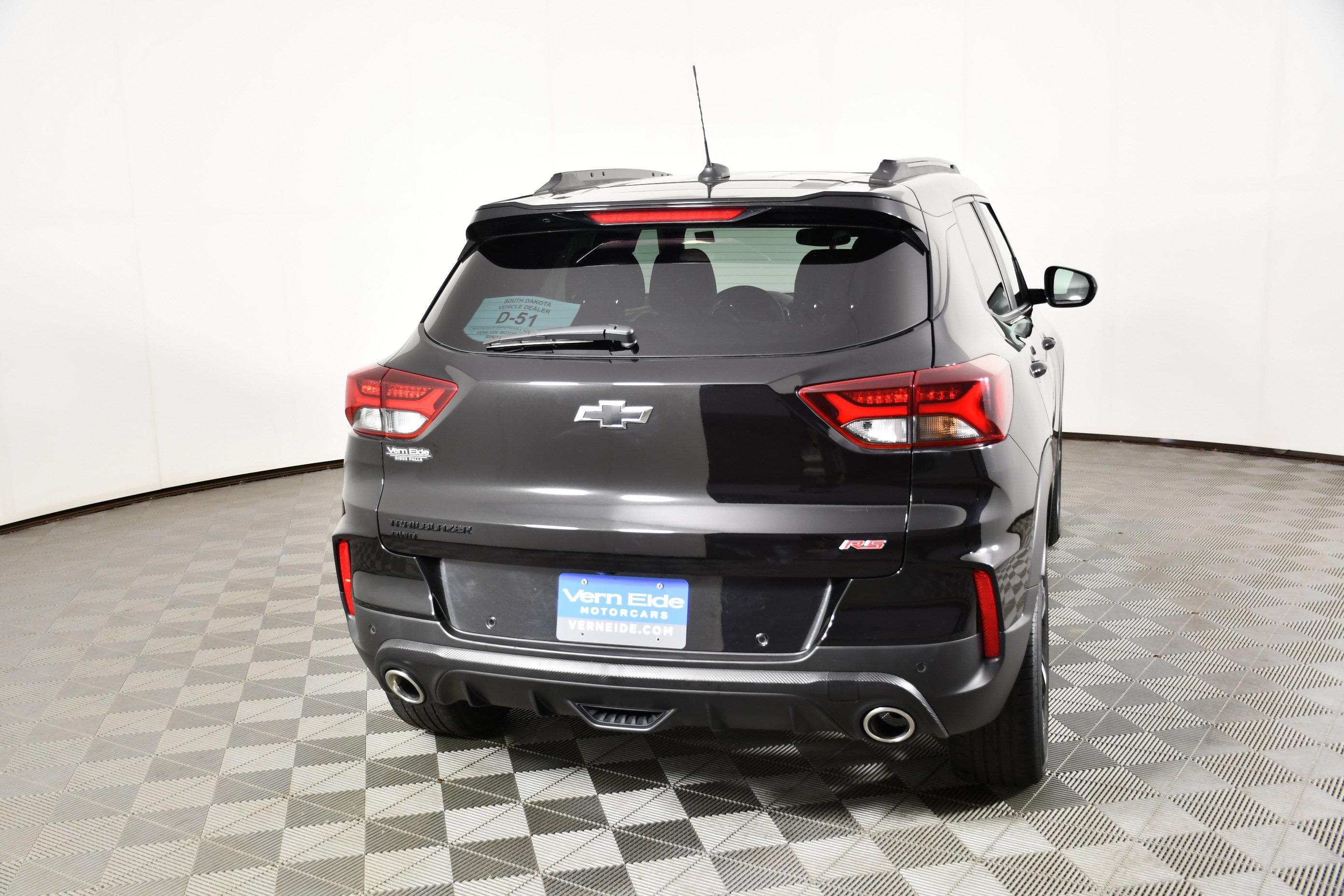 Used 2023 Mosaic Black Metallic Chevrolet RS image 7