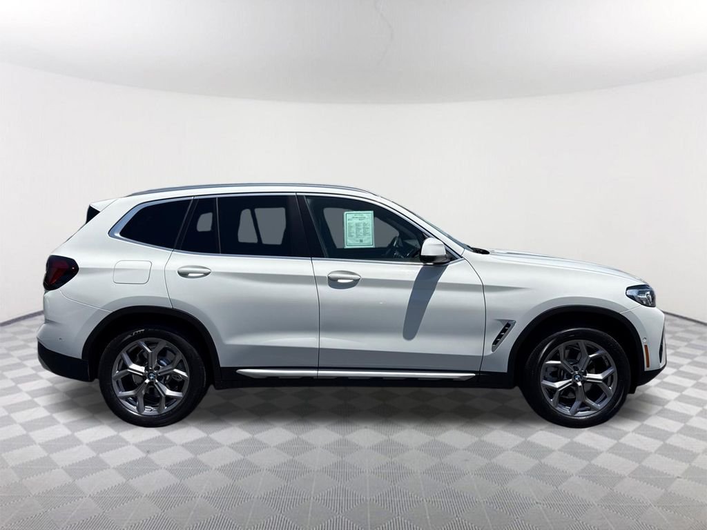 Used 2024 White BMW sDrive30i image 3