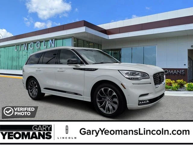 Certified Used 2022 White Metallic Lincoln Grand Touring image 1