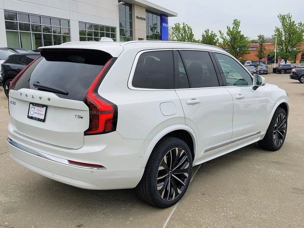 New 2026 Crystal White Volvo Plus image 9