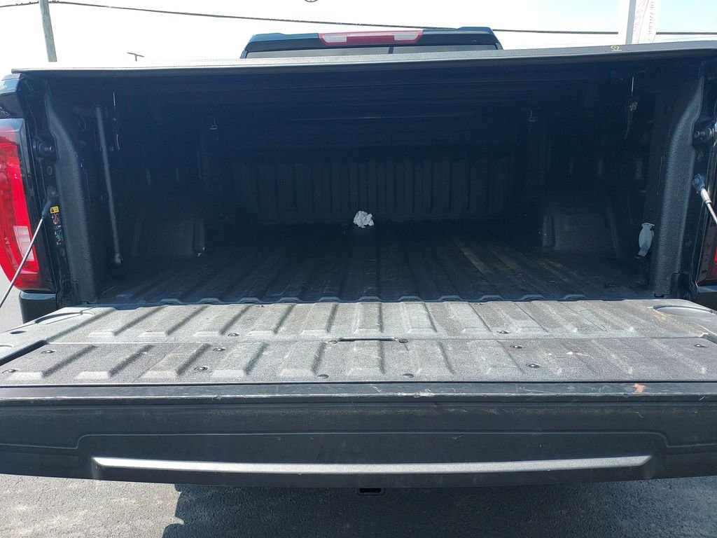 Used 2022 Black GMC SLT image 14