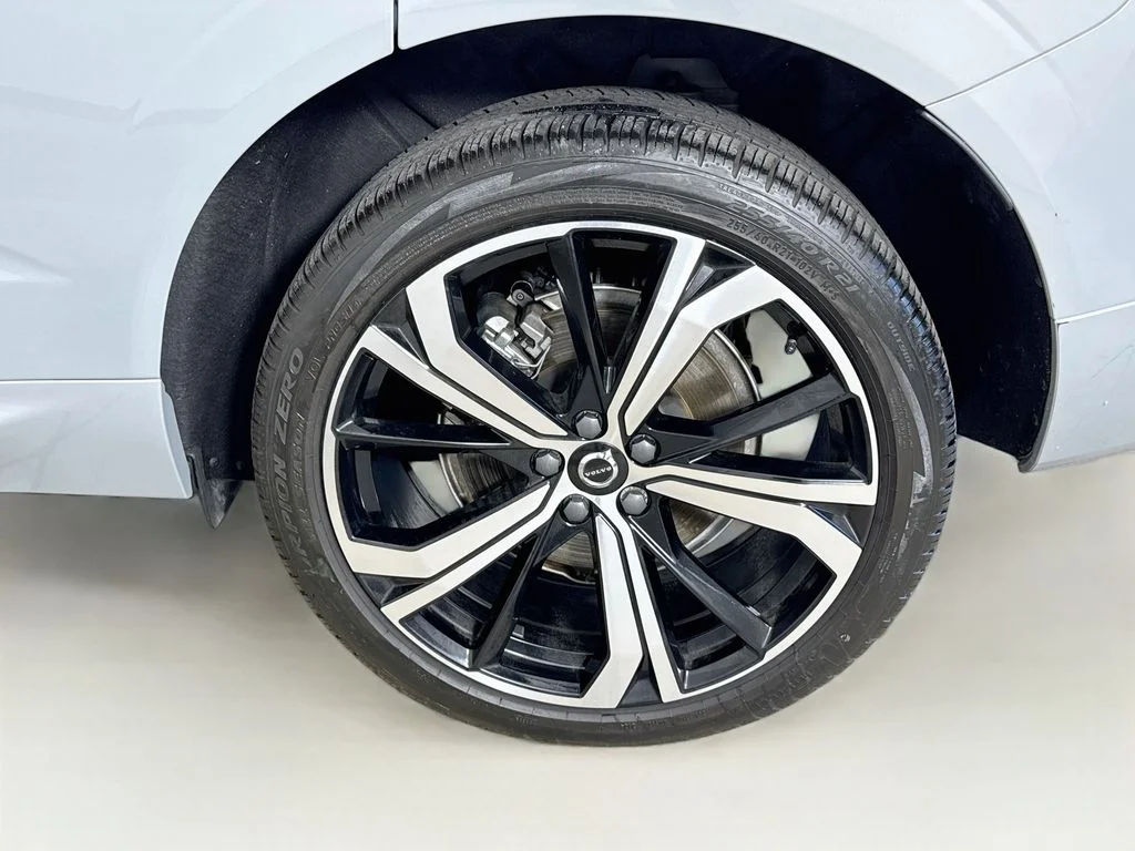 Used 2025 Gray Volvo T8 Ultra image 32