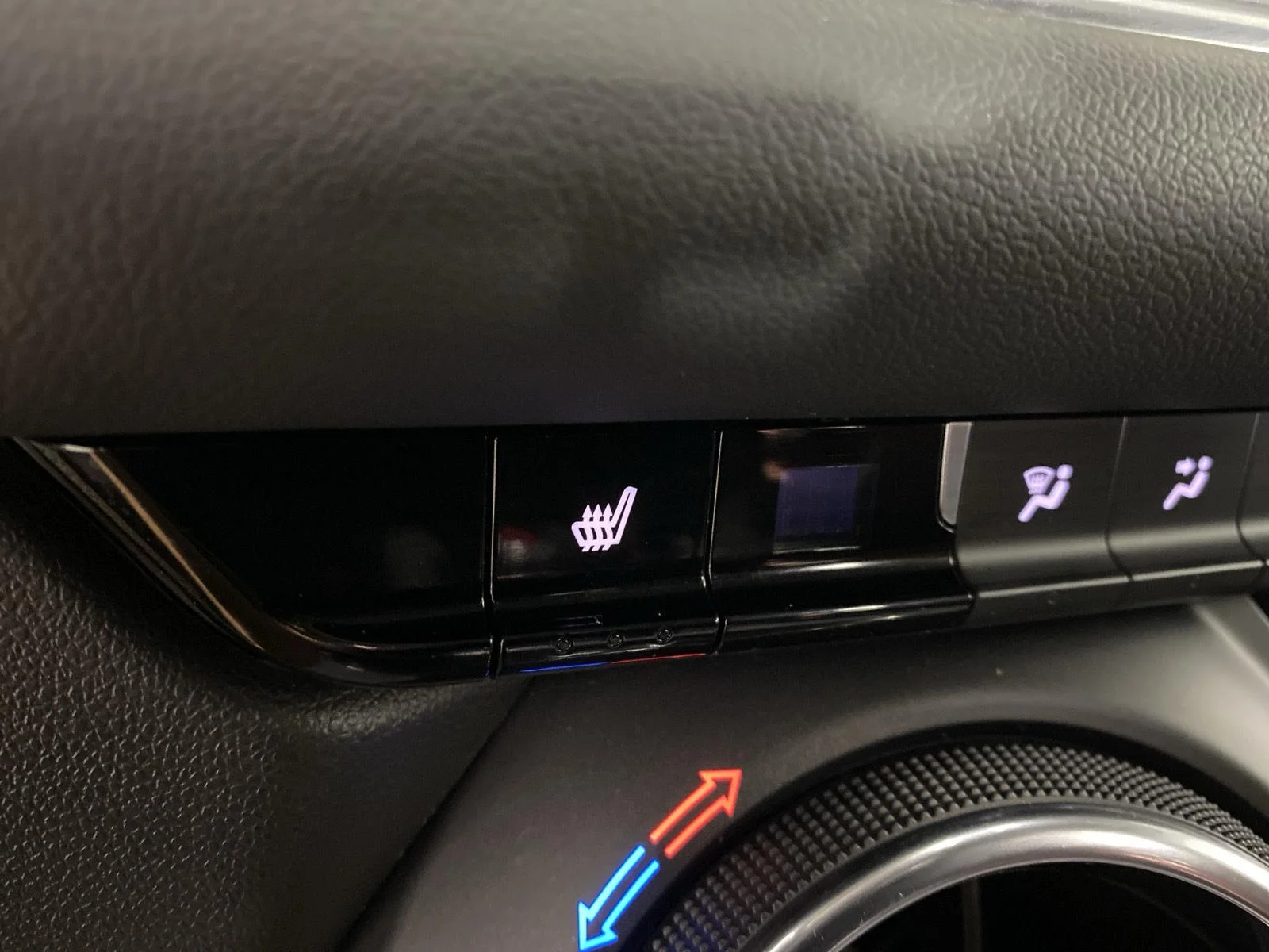 Used 2024 Black Chevrolet 2LT image 20