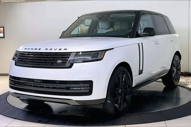 2025 Land Rover Range Rover SE