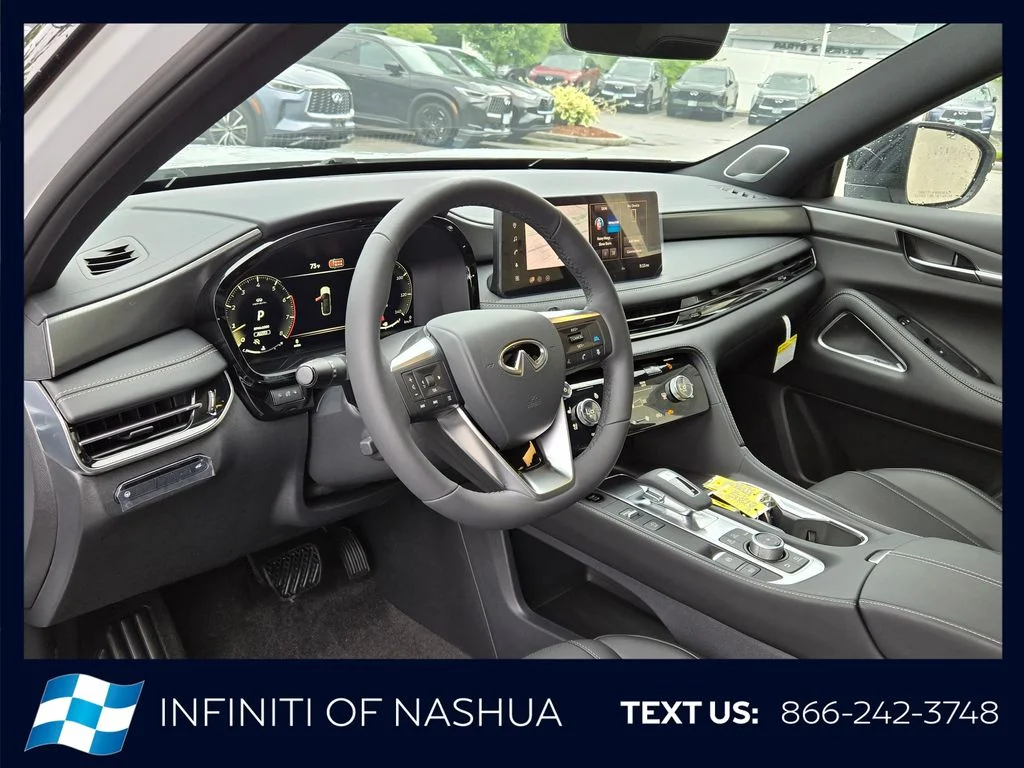New 2027 2T RAD WHT INFINITI Sport AWD image 4