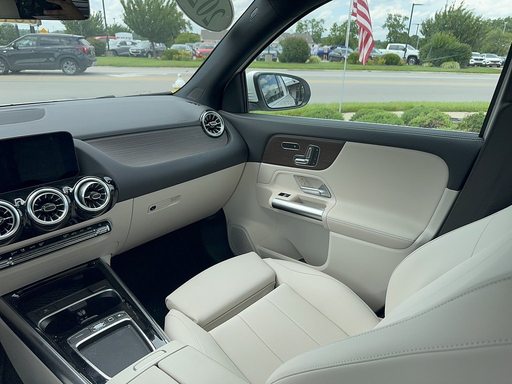 Certified Used 2026 MB Mercedes-Benz GLA 250 4MATIC® image 12