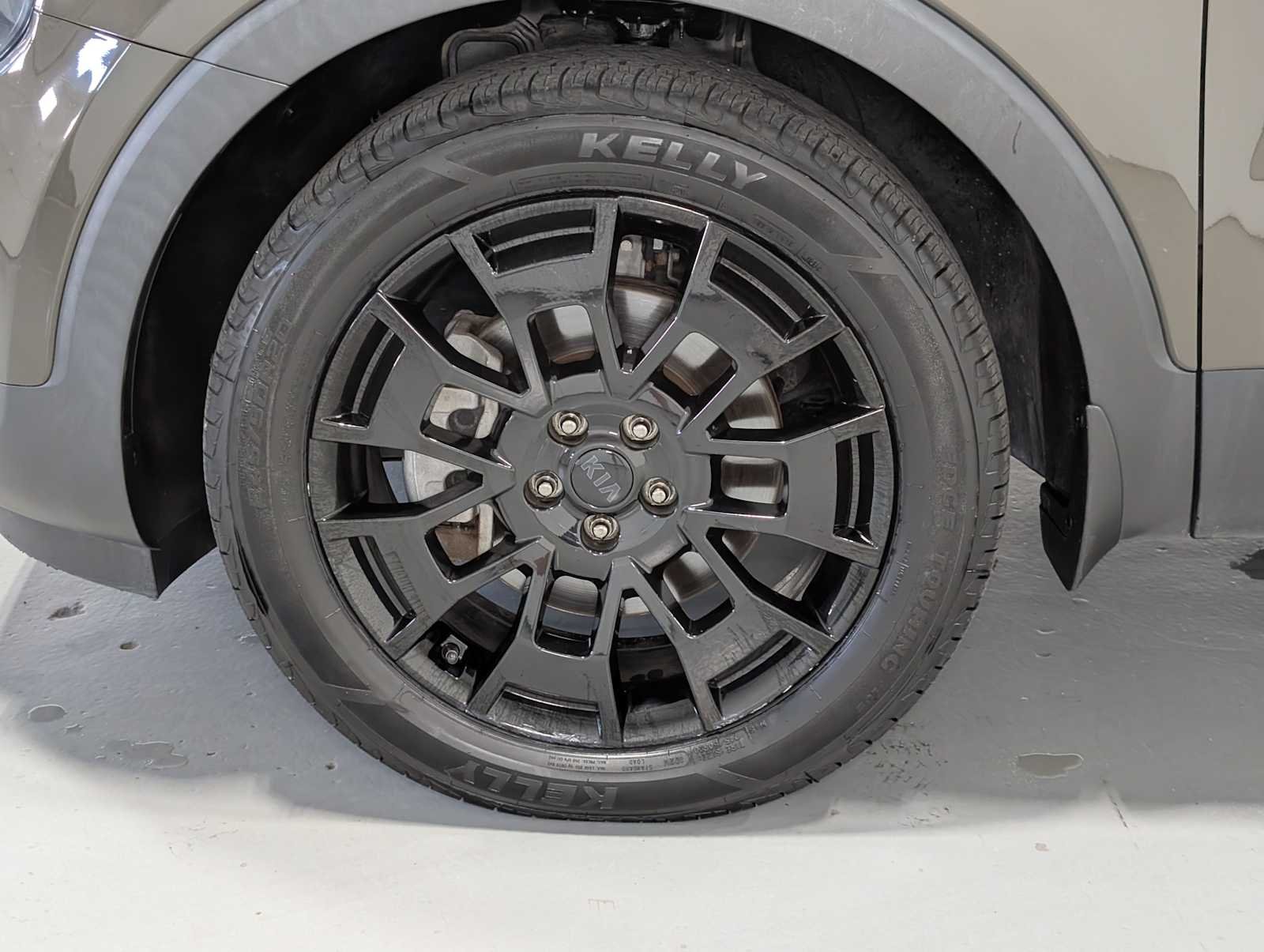 Used 2021 Dark Moss Kia EX image 3