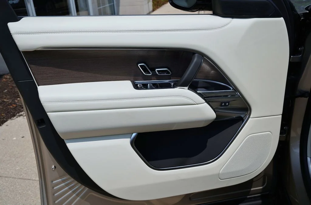 New 2026 Batumi Gold Land Rover SE image 10