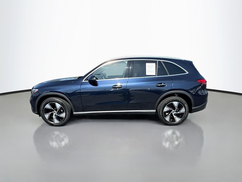Used 2024 Nautical Blue Metallic Mercedes-Benz 300 image 4