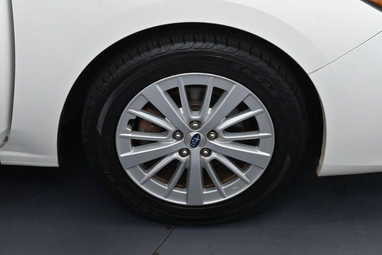 Used 2018 Crystal White Pearl Subaru Premium image 28
