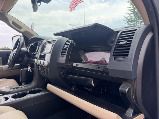 Used 2018 Blue Toyota SR5 image 26