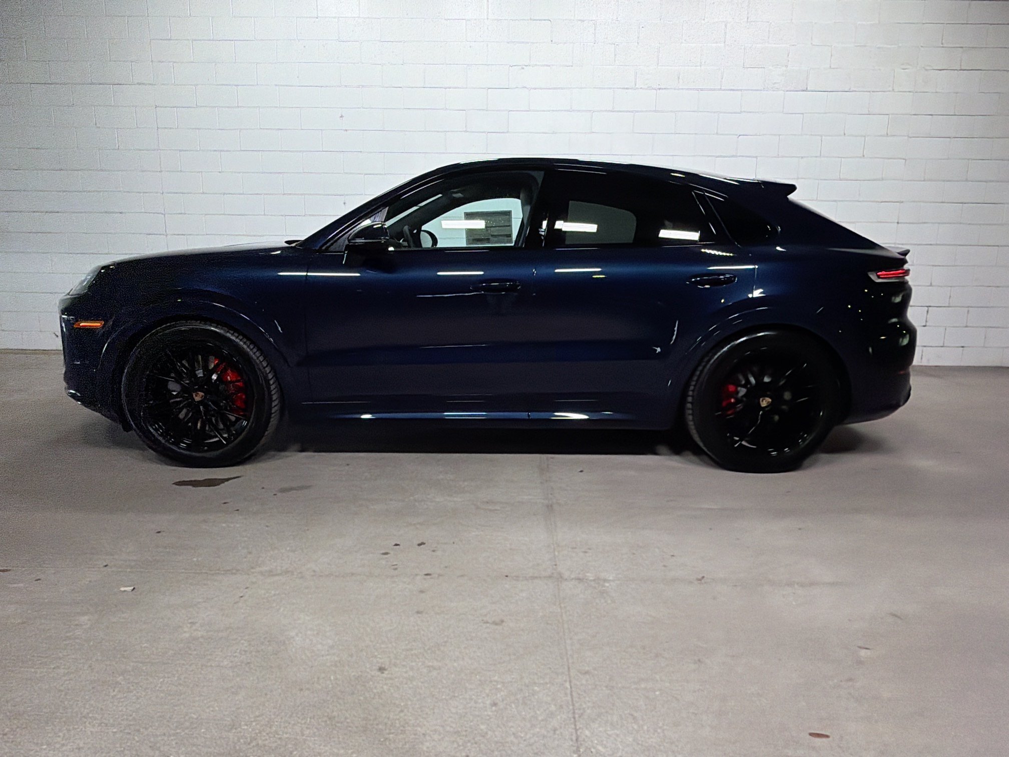 New 2026 Algarve Blue Metallic Porsche GTS image 2
