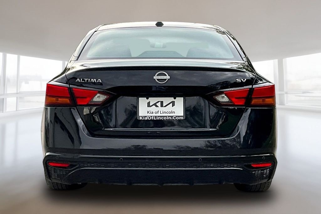 Used 2024 Super Black Clearcoat Nissan 2.5 SV image 5