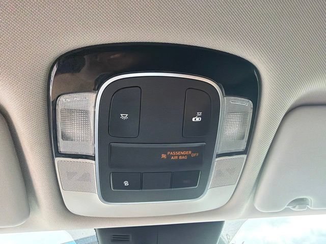 Used 2022 Quartz White Hyundai SEL image 31