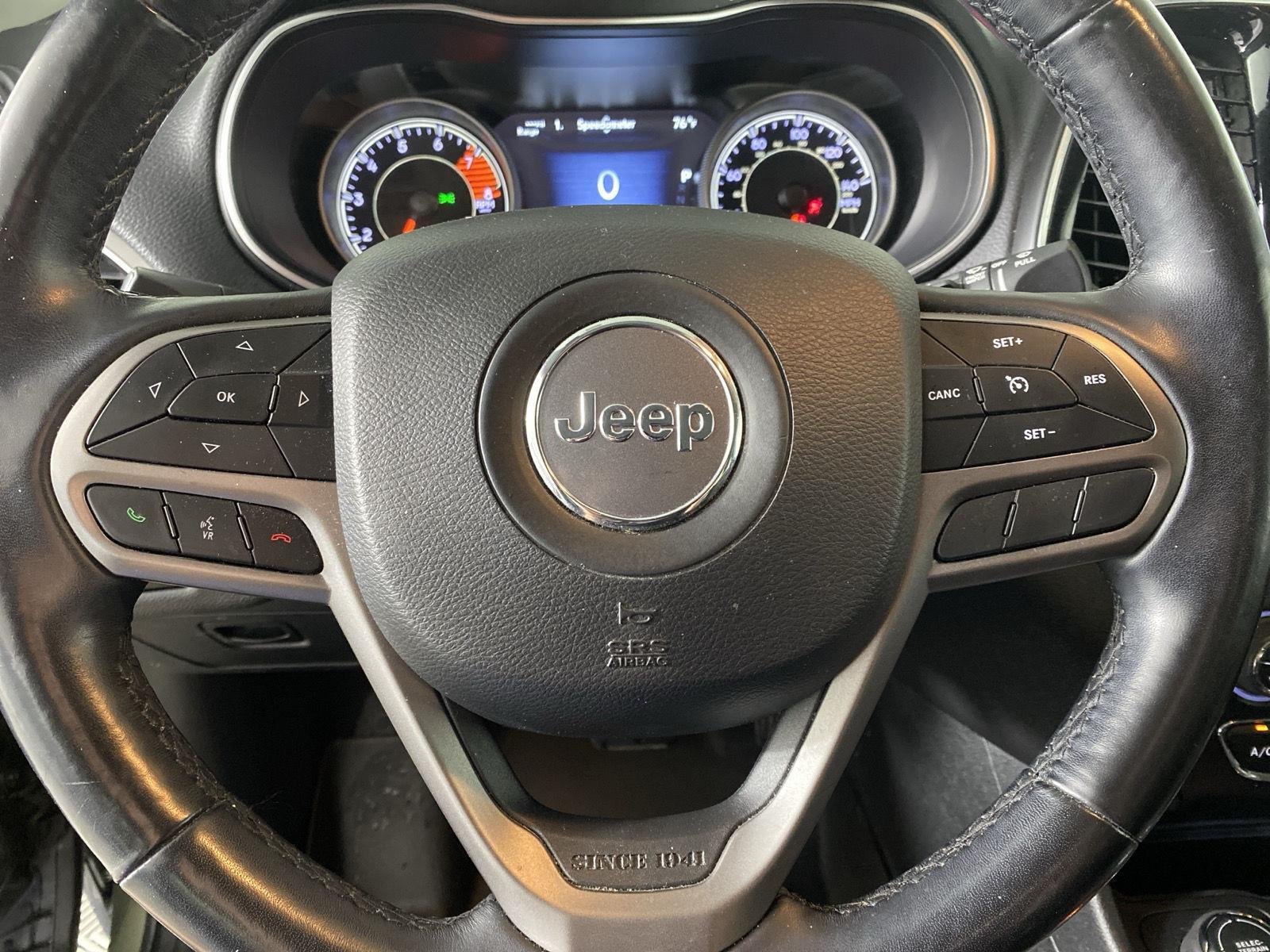 Used 2019 Olive Green Pearlcoat Jeep Limited image 14