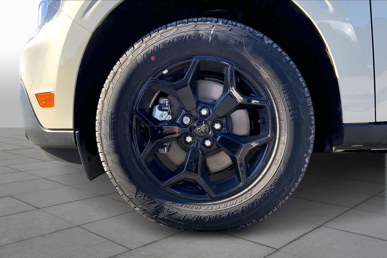 2025 Ford Maverick XLT - Photo 8