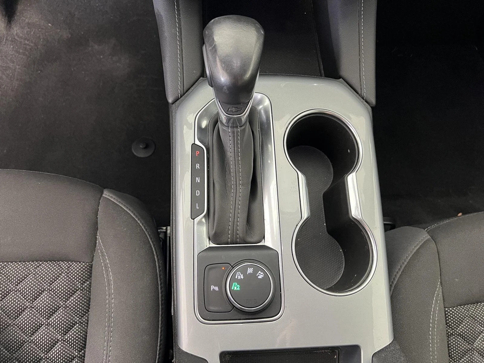 Used 2020 Silver Ice Metallic Chevrolet LT image 17
