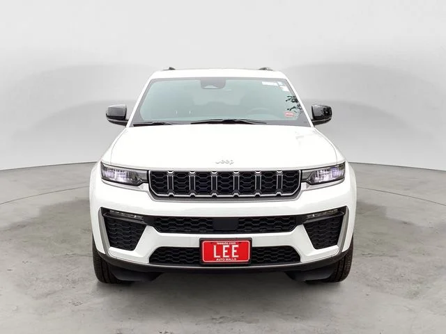 New 2026 Bright White Clearcoat Jeep LIMITED 4X4 image 9