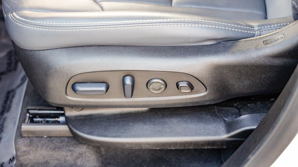 Used 2024 Summit White Buick Premium Group image 26