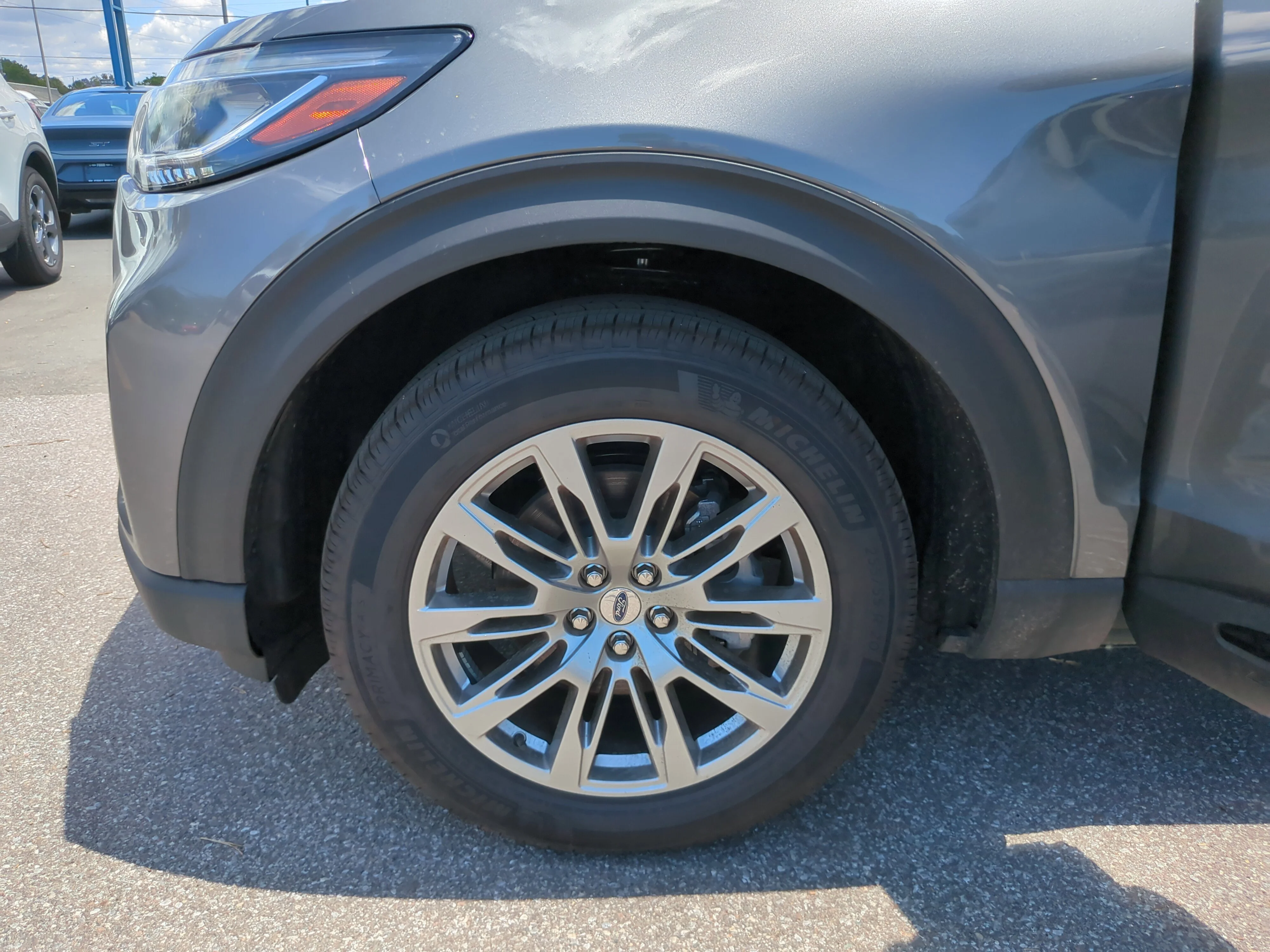 New 2026 Carbonized Gray Metallic Ford Active image 31