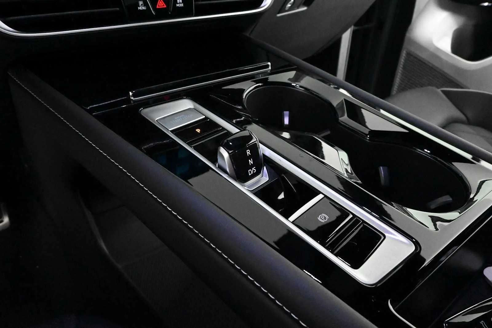 New 2026 Pure Gray Volkswagen 2.0T SEL Premium R-Line image 31