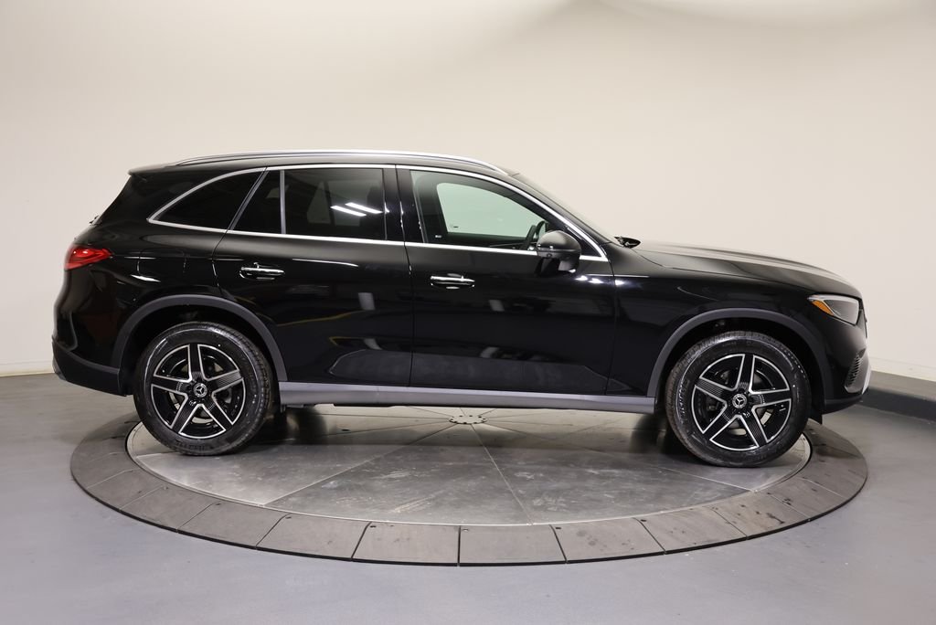 New 2026 Black Mercedes-Benz GLC 300 image 8