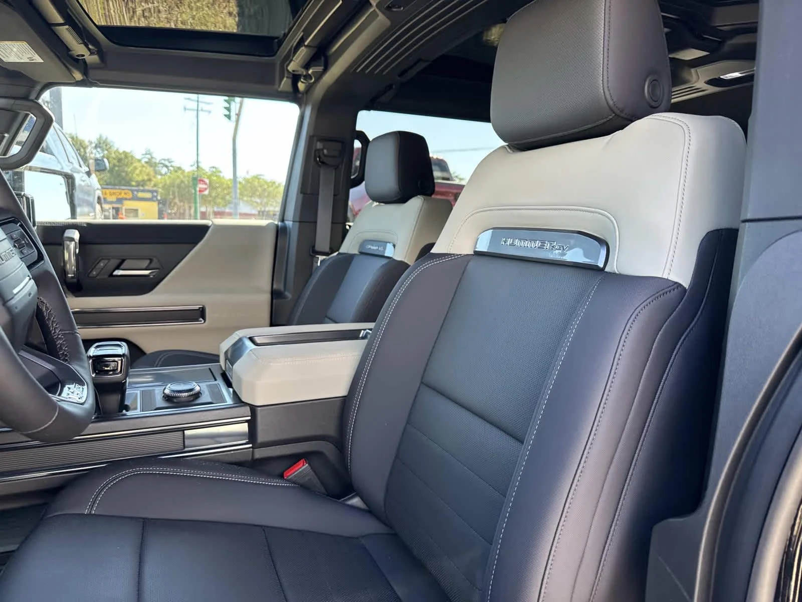 2026 GMC HUMMER EV 2X - Photo 9