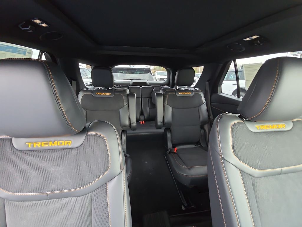 2026 Ford Explorer Tremor - Photo 15