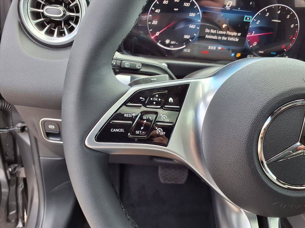 New 2026 Mountain Grey Met Mercedes-Benz GLB 250 image 15