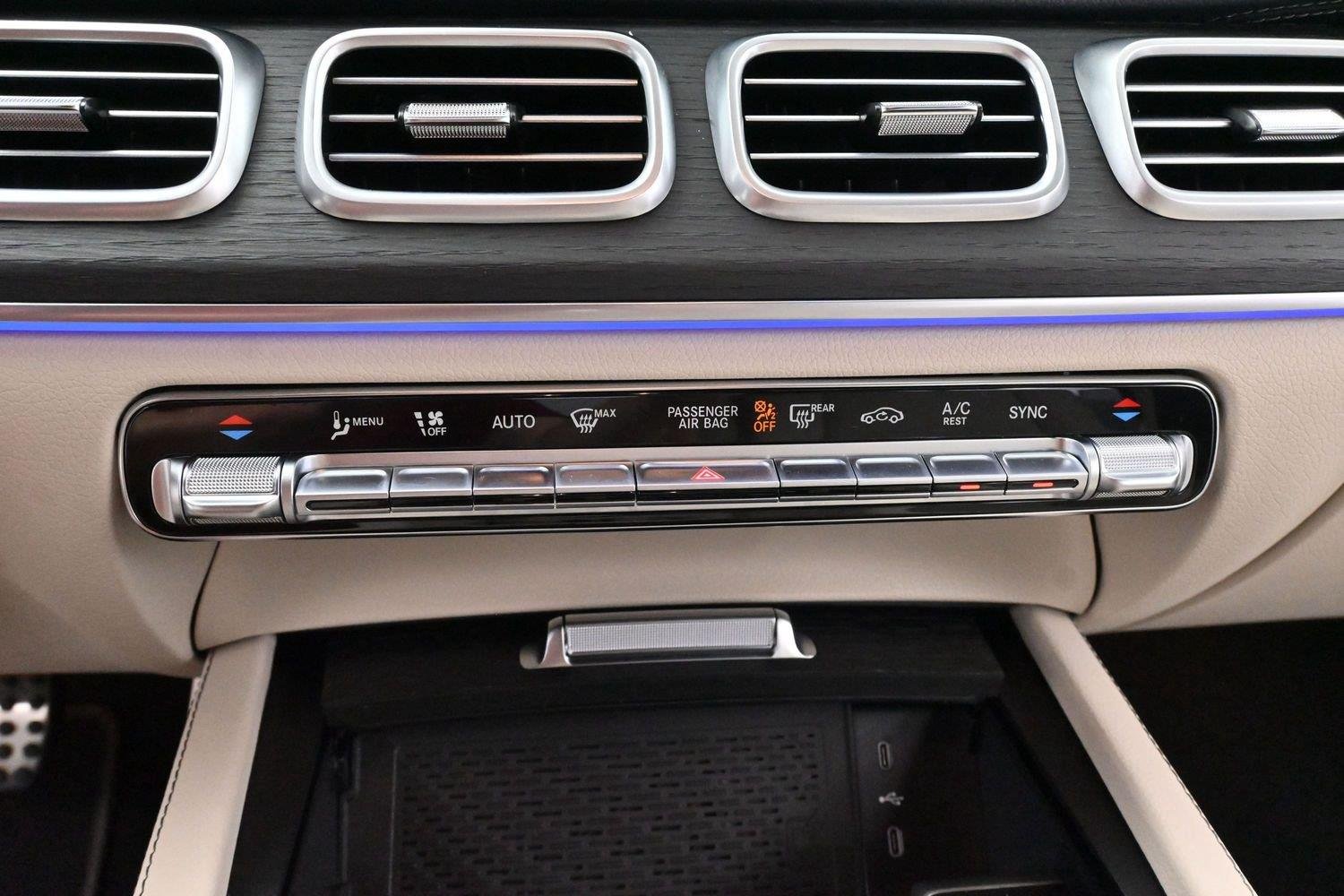 Used 2025 Polar White Mercedes-Benz GLS 450 image 28