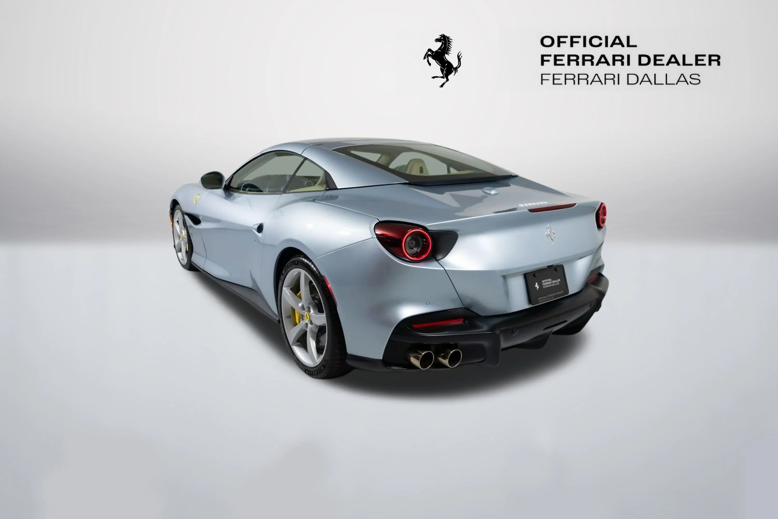 Used 2022 Grigio Alloy Ferrari Base image 14