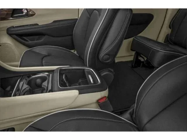 New 2026 Red Hot Pearl-Coat Exterior Paint Chrysler Pinnacle image 35
