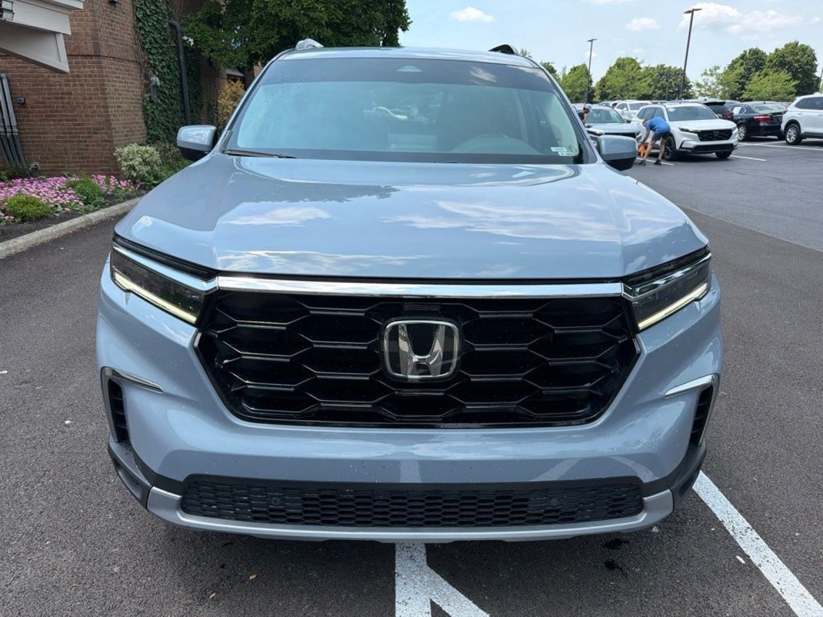 Certified Used 2024 Sonic Gray Pearl Honda Touring image 4