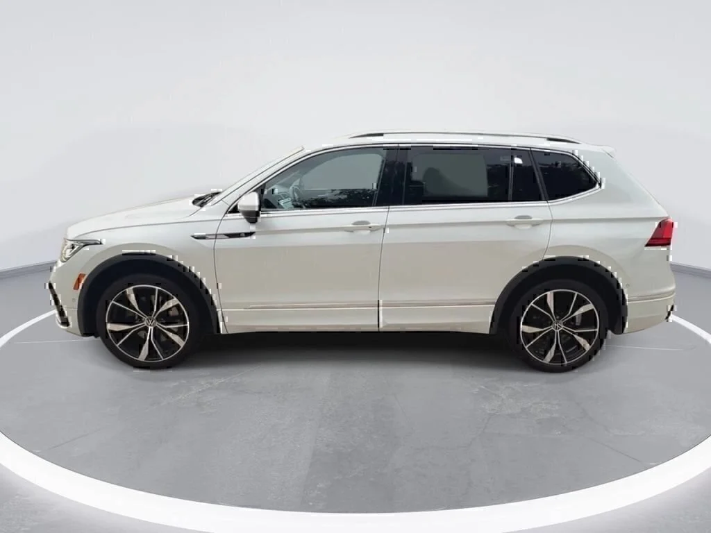 Used 2023 White Volkswagen 2.0T SEL R-Line image 5