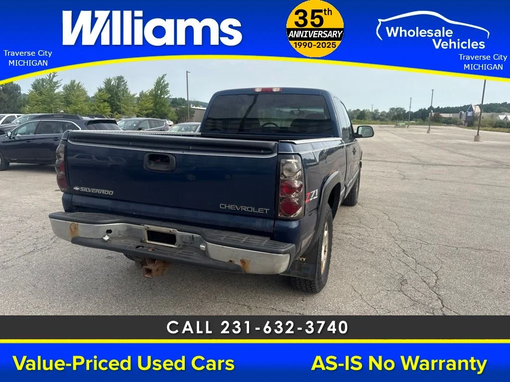 Used 2000 Indigo Blue Metallic Chevrolet LS image 24
