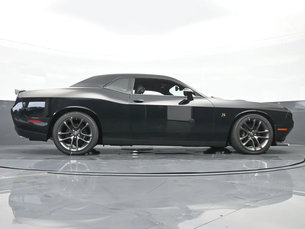 Used 2022 Pitch Black Clearcoat Dodge R/T Scat Pack image 54