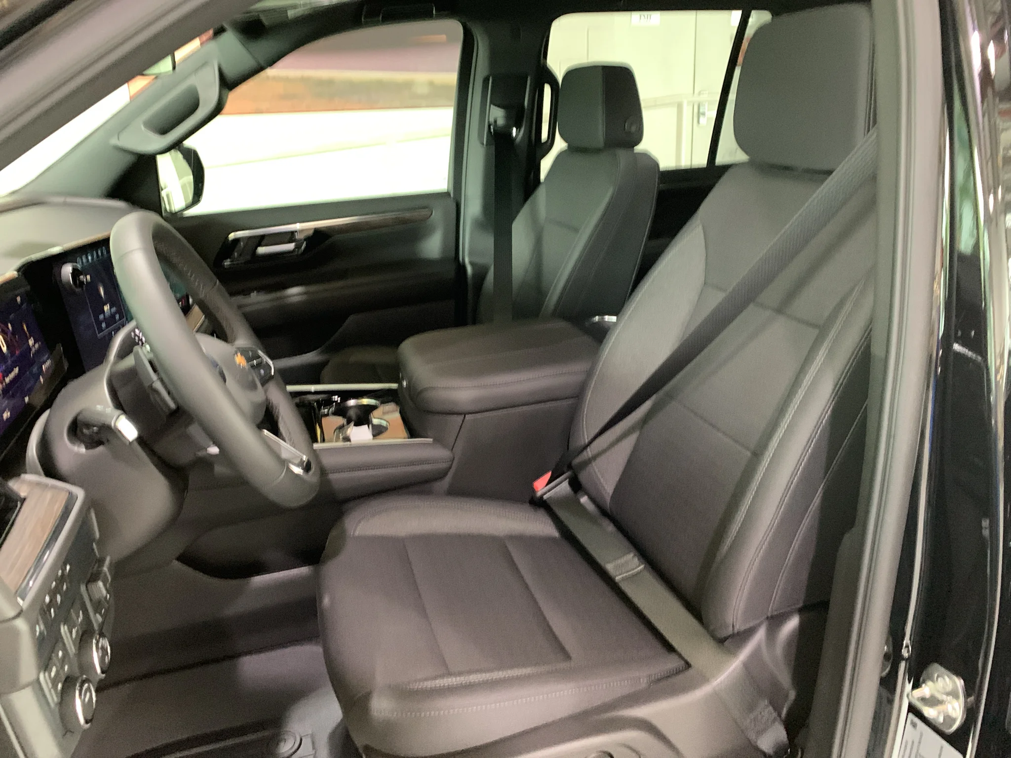 2027 Chevrolet Tahoe LS - Photo 13