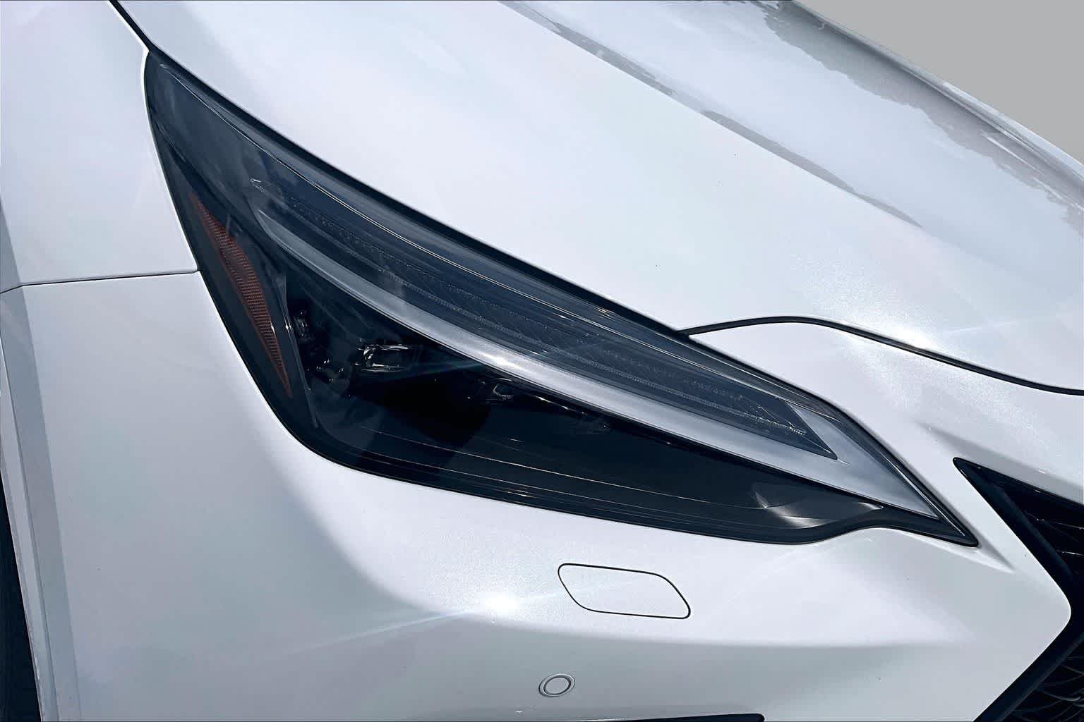 Used 2023 Ultra White Lexus F SPORT Handling image 27