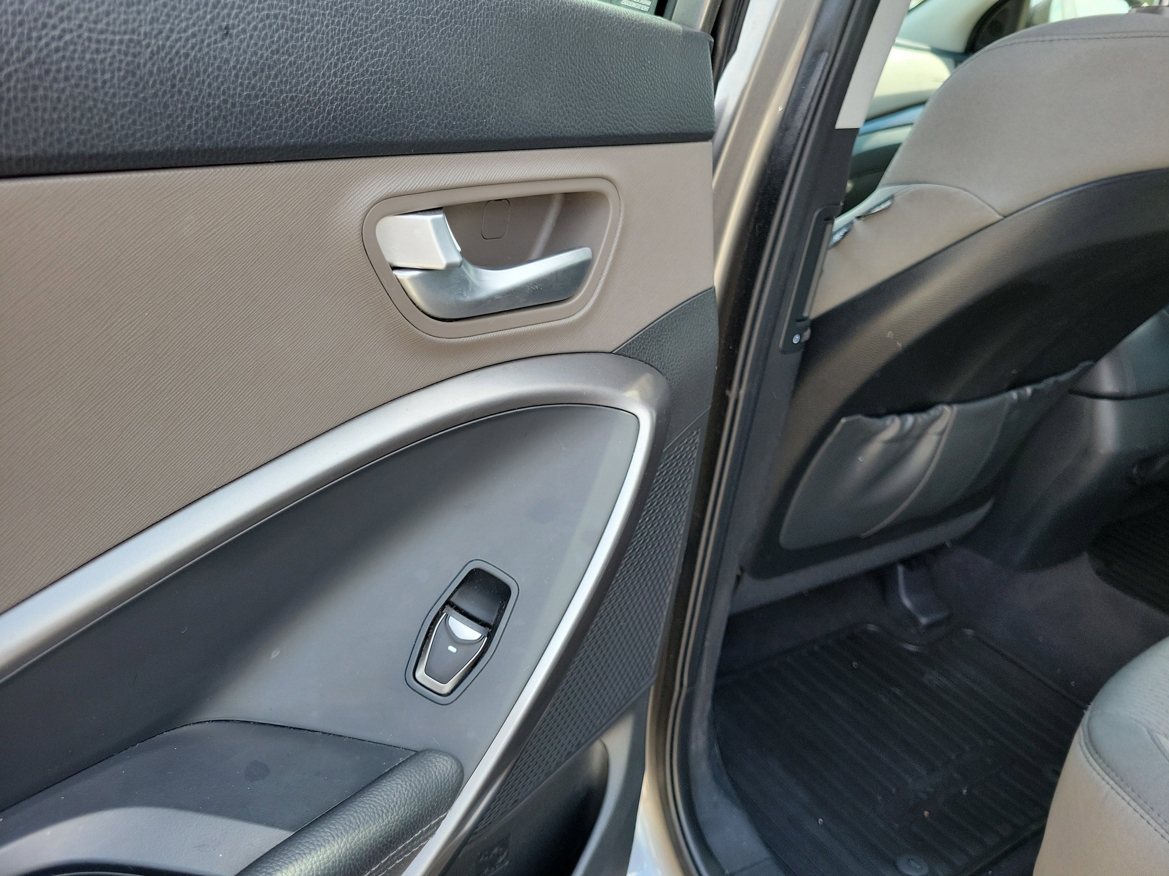 Used 2018 Mineral Gray Hyundai 2.4L image 13