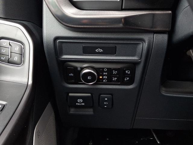 New 2026 Star White Metallic Tri-Coat Ford Lariat® image 36