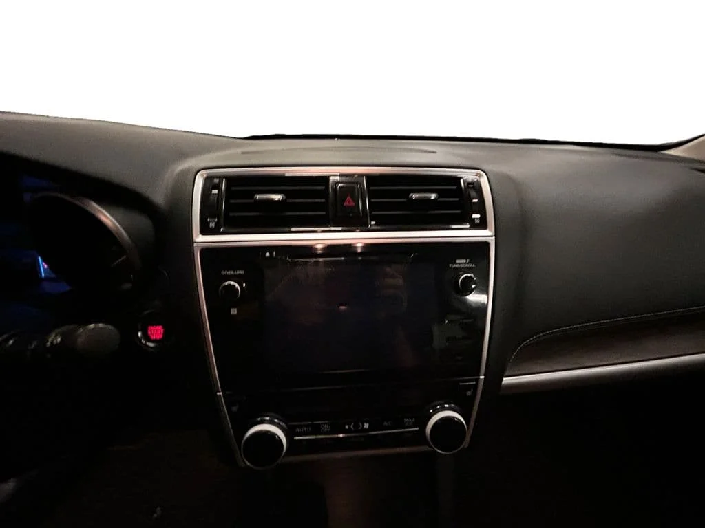 Used 2019 Wilderness Green Subaru 3.6R Touring image 11