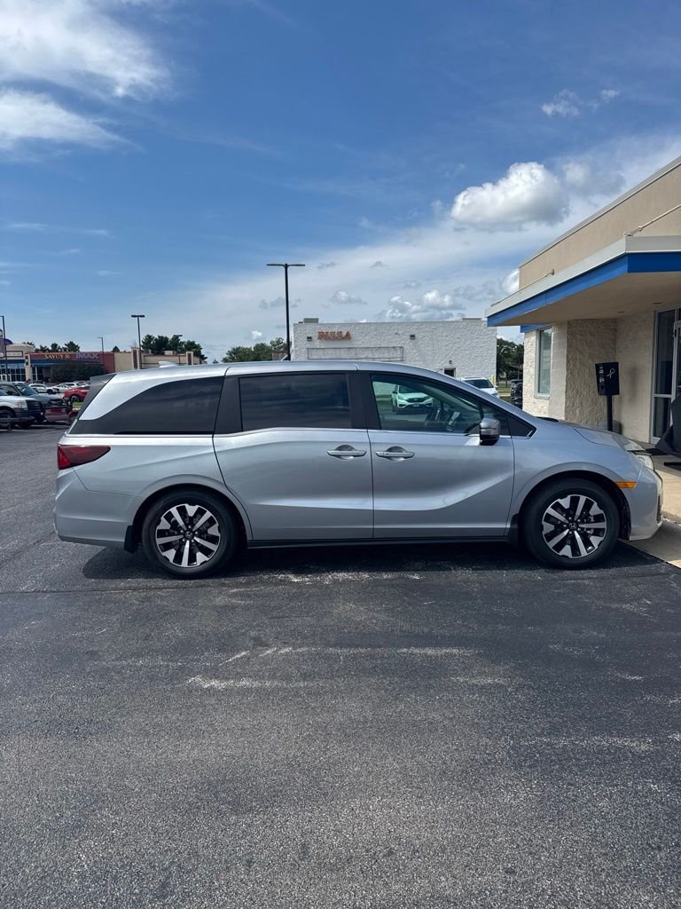 Used 2026 Silver Metallic Honda EX-L image 7