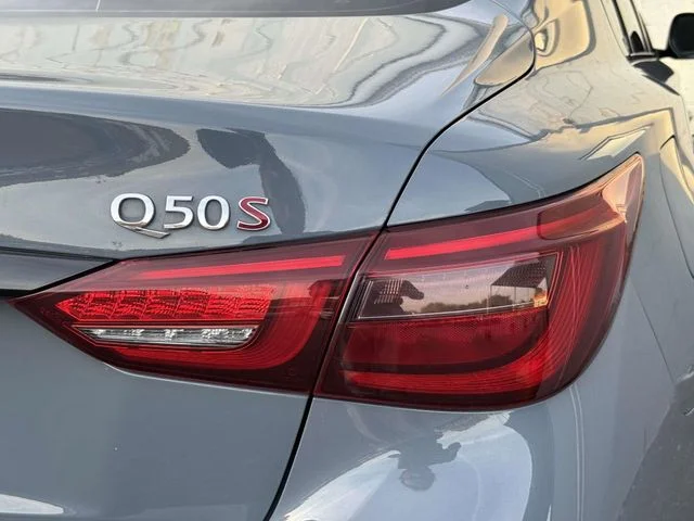 Used 2023 Gray INFINITI Red Sport 400 image 16