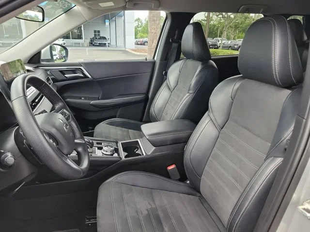 2024 Mitsubishi Outlander SE - Photo 22