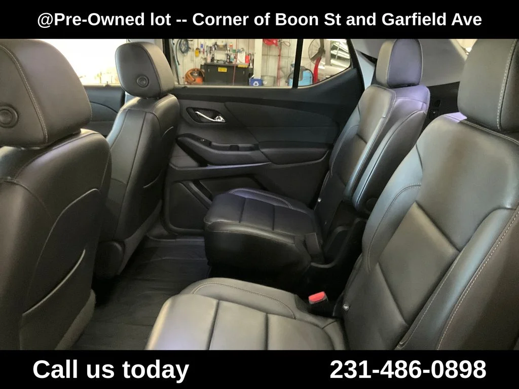 Used 2019 White Chevrolet 3LT image 27