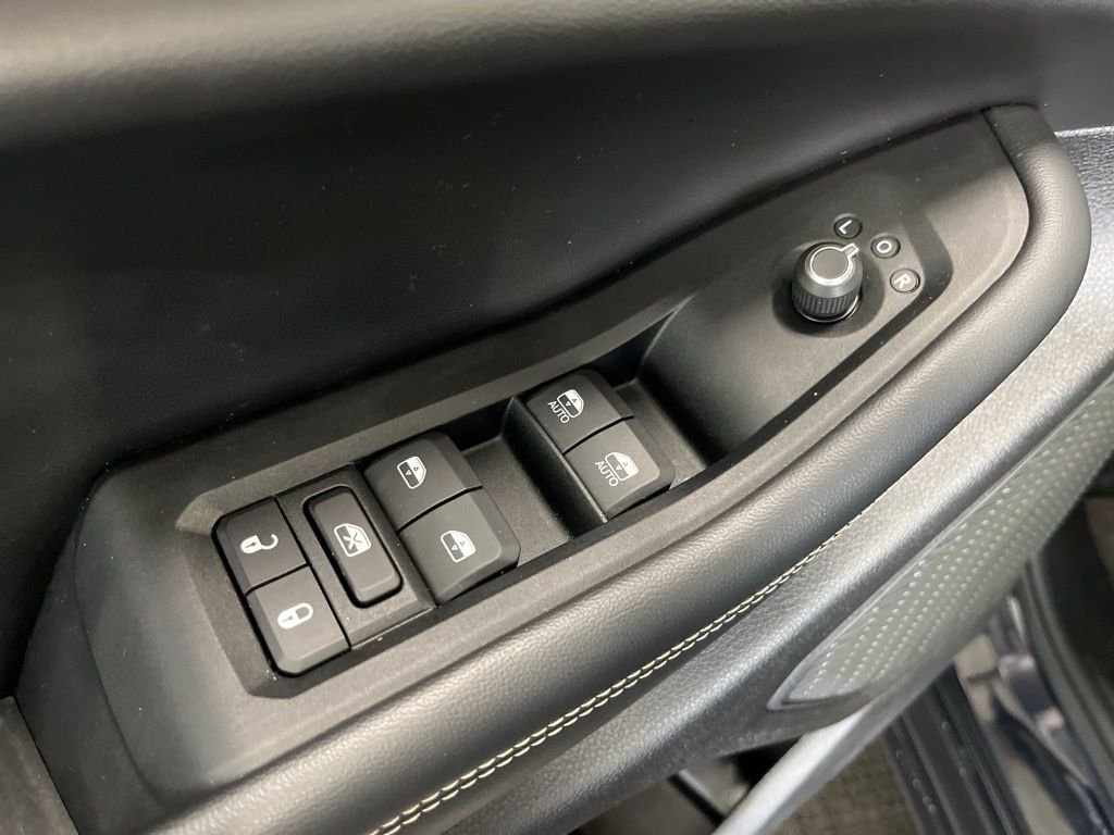 Used 2023 Black Jeep Limited image 4